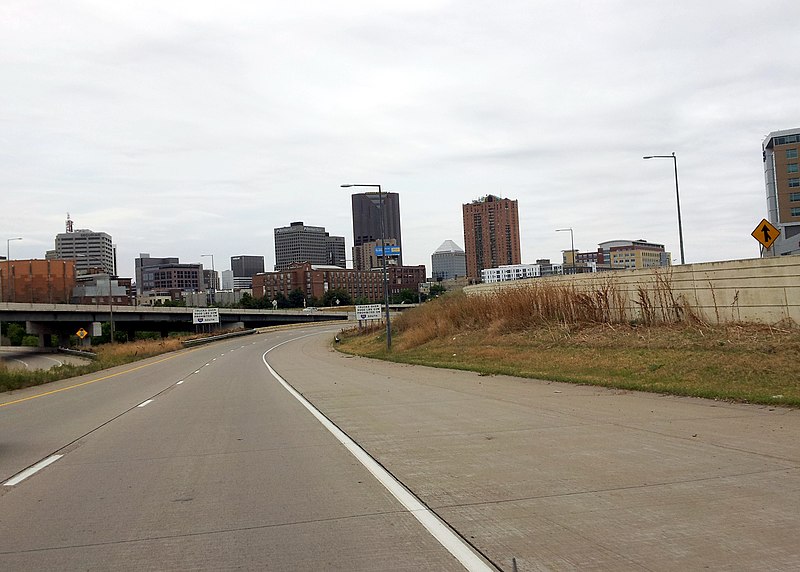 File:Interstate 35E - St Paul, MN - panoramio (17).jpg