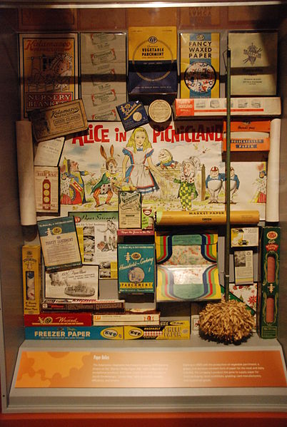 File:Items made by a paper mill -- Kalamazoo Valley Museum 110 (6926495827).jpg