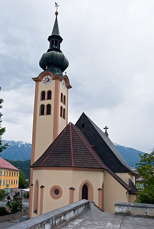 Johanneskirche Imst von NNW.jpg