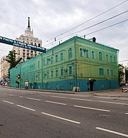 Здание гостиницы «Петербург», здесь в 1845 г. останавливался и жил врач-хирург Н. И. Пирогов
