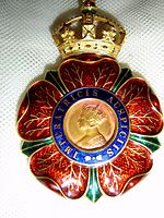 Photo of Sir Mokshagundam Visvesvarayya's badge Kie.jpg