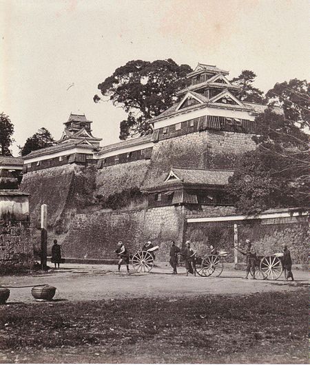 ไฟล์:Kumamoto_Castle_oldphoto_1874.jpg