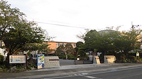 Kurume Commercial High School.JPG