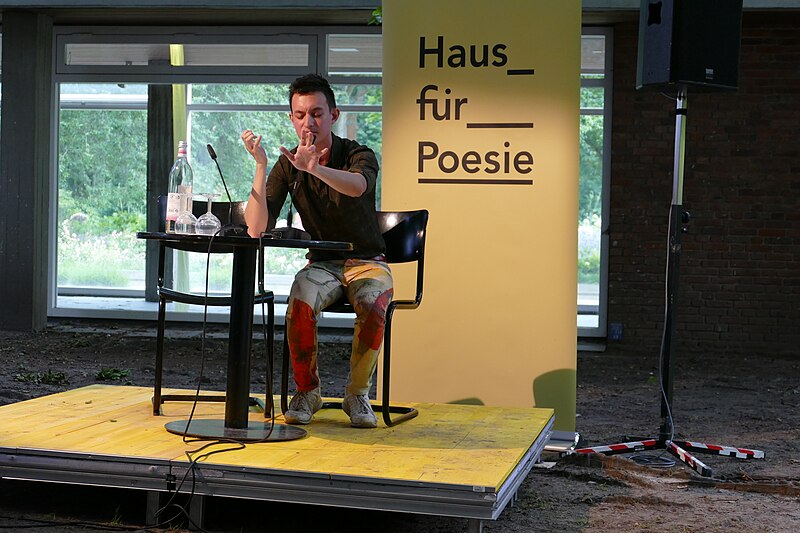 File:Kyle Dacuyan at the Poesiefestival Berlin 2019 03.jpg