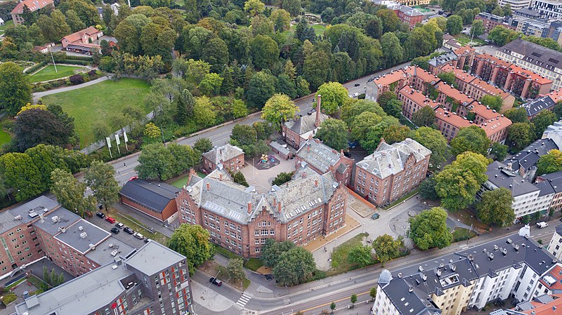 File:Lakkegata skole (7. september 2018).jpg