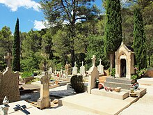 Le Tholonet-FR-13-cimetière-04.jpg