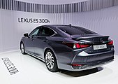 Lexus ES 300h Heckansicht, Pariser Autosalon 2018