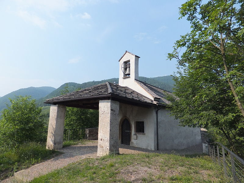 File:Lisignago - Chiesa di San Leonardo.JPG