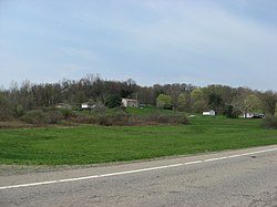 Campos ao longo State Route 146