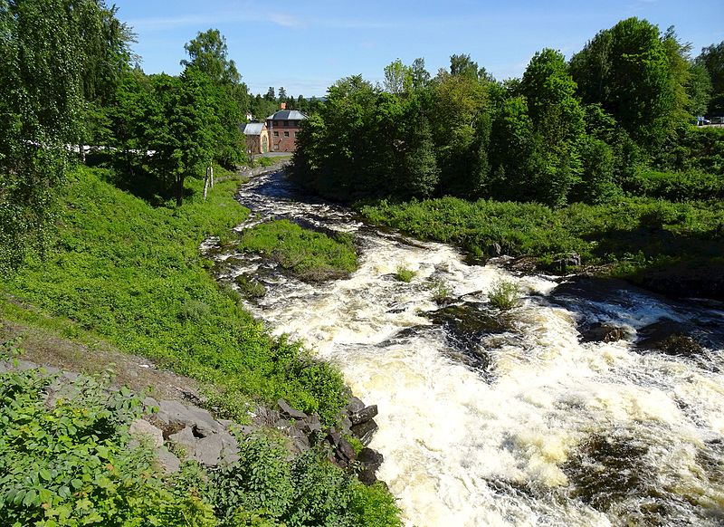 File:Ludvika ström, juni 2016c.jpg