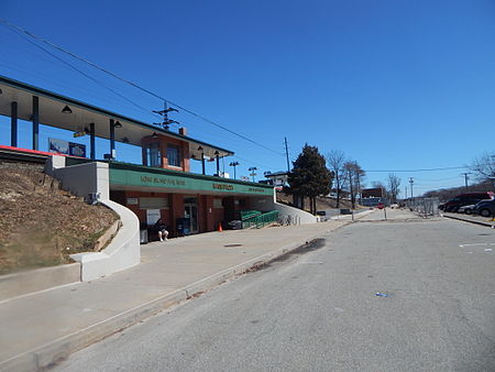 Massapequa Station entrance