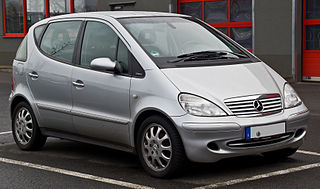 Mercedes-Benz A 190 L Elegance (V 168, Facelift) – Frontansicht, 21. Dezember 2014, Düsseldorf