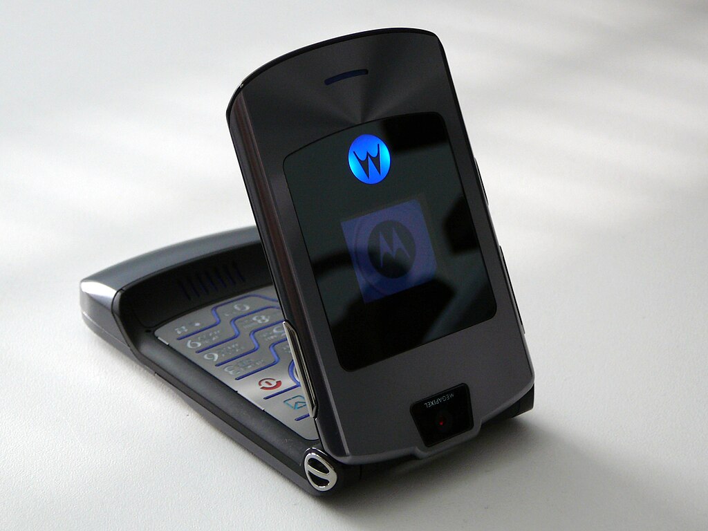 Файл:Motorola RAZR V3i 02.JPG — Википедия