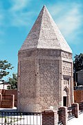 Yusif ibn Kuseyirin mausoleumi vuodelta 1162.
