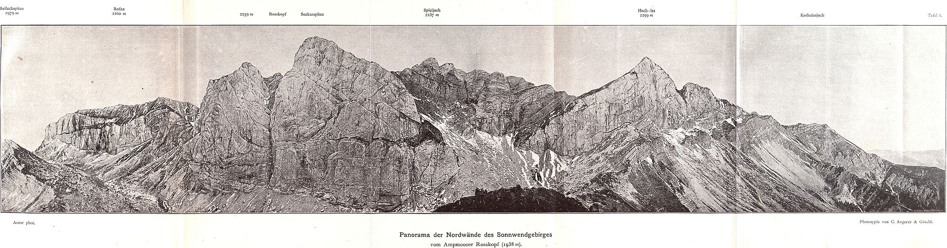 Panorama of the north faces of the Sonnwendgebirge.jpg