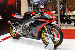 Paris - Salon de la moto 2011 - Aprilia - RSV4 Factory APRC - 001.jpg