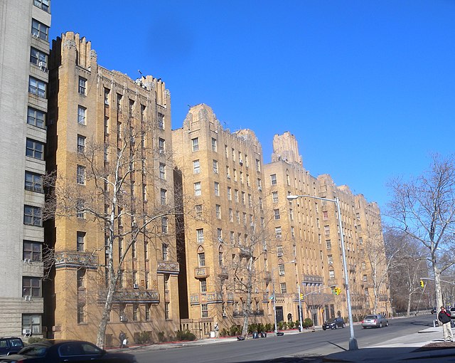 Park Plaza Apartments, listed on the National Register of Historic Places