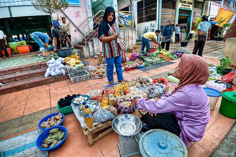 File:Pasar Peunayong, Banda Aceh.jpg