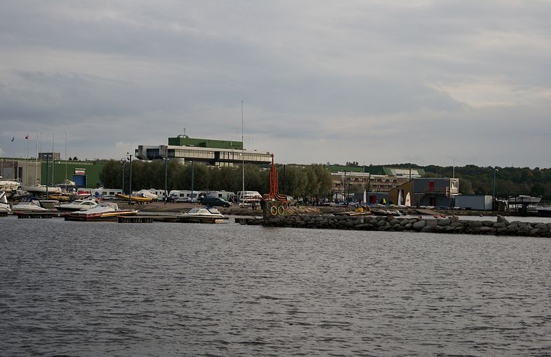 File:Pirita harbour (8037185275).jpg