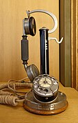 SIT type 130 telephone