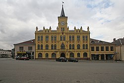 Balai kota pada Husovo Square