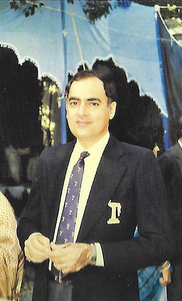 File:Rajiv Gandhi at The Doon School Founder's Day.jpg