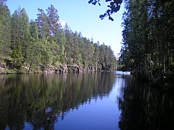 Ravine lake Yläinen-Toriseva.jpg