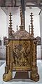 Reliquiar des Heiligen Hippolyt Holz überzogen mit Blattgold und gemaltem Figurenschmuck Martin Schongauer
