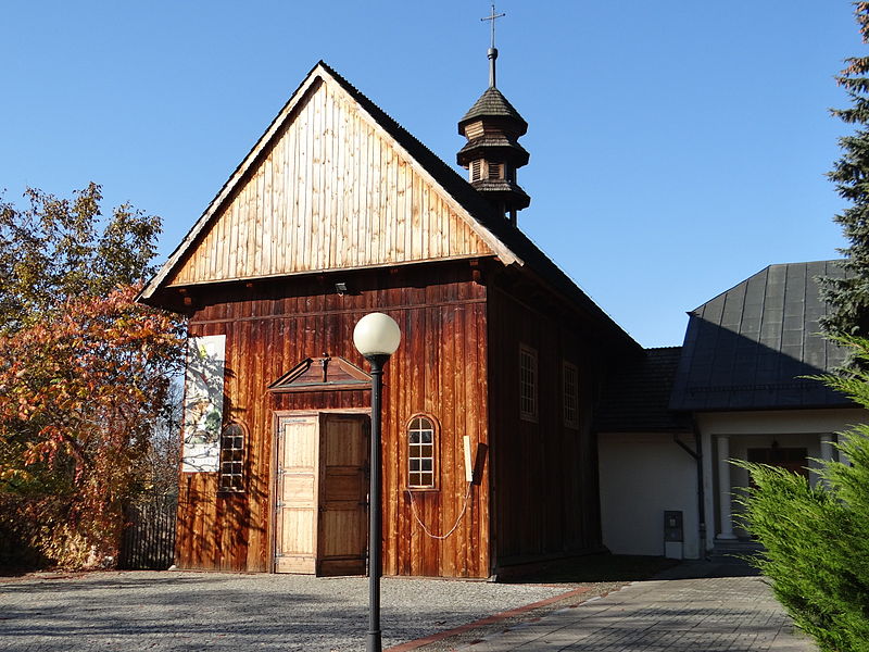 File:Saint Michael Archangel church in Puszcza Mariańska - 01.JPG