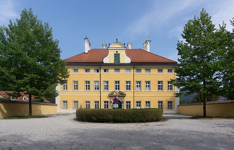 File:Salzburg - Frohnburg Palace.jpg