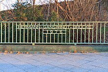 Schriftzug der Hermann-Ganswindt-Brücke in Berlin-Schöneberg