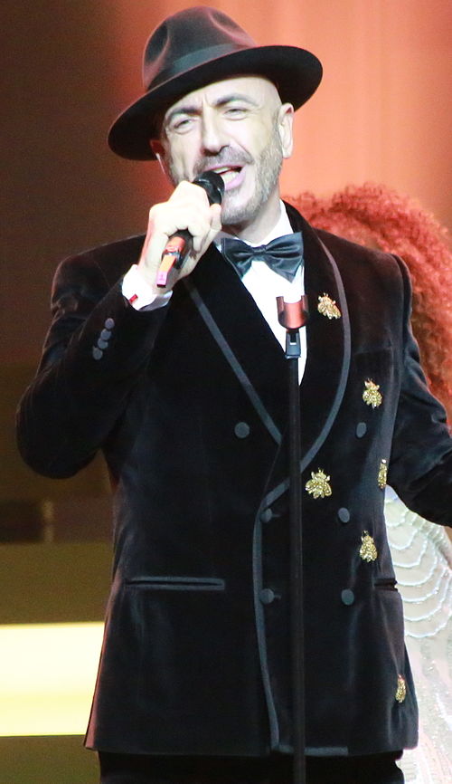 Serhat performing in 2015