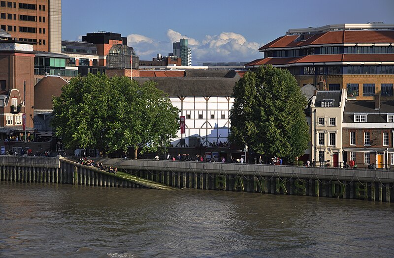 File:Shakespeare's Globe from Millennium Bridge 2011 a.jpg