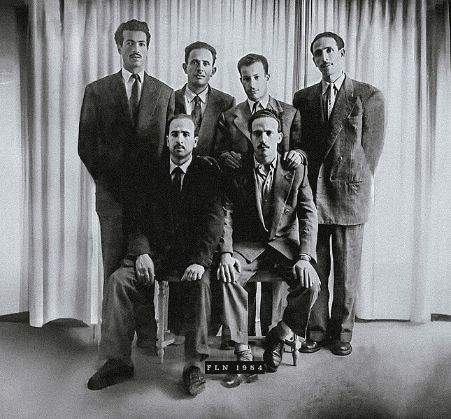 ملف:Six chefs FLN - 1954.jpg