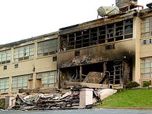 A building damaged by arson Skyline Parkway Motel Burned.jpg