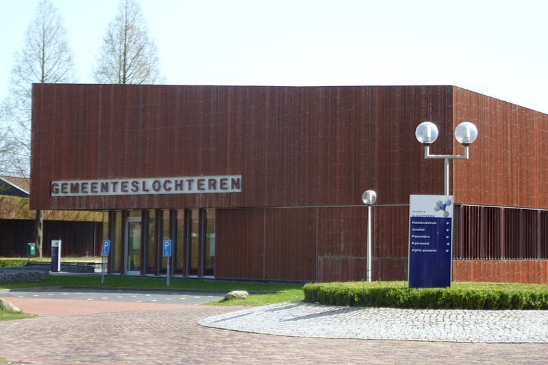 File:SlochterenGemeentehuis.jpg