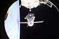Sojuz TM-32 po odpojení od Medzinárodnej vesmírnej stanice, 31. október 2001