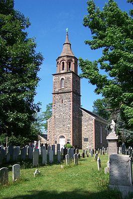 St._Paul's_Church_and_graveyard.JPG 5.34682 MP