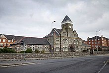 St Davids rumah Sakit Depan, Cardiff - geograph.org.inggris - 2759357.jpg