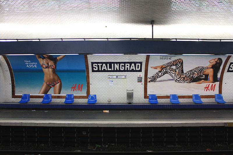 File:Stalingrad (métro Paris) 5 quai Bobigny par Cramos.JPG