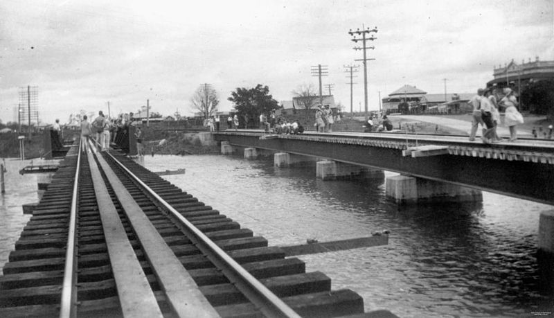 File:StateLibQld 1 132388 Floods at Rocklea, Brisbane, 1930.jpg