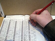 In some municipalities voting was conducted using the old red pencil and paper method. Stemmen2.jpg