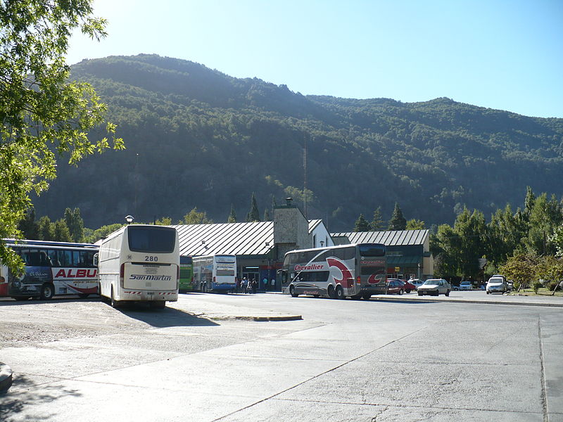 File:Terminal de Ómnibus de San Martín de los Andes Argentina.JPG