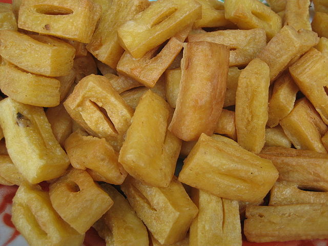 To hpu gyaw (Burmese tofu fritters) are popular as snacks on their own, with glutinous rice for breakfast, or as a salad.