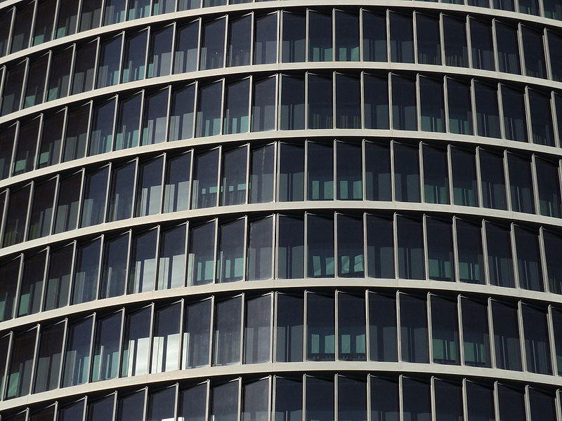 File:Torre Sacyr Vallehermoso, ventanas, Madrid, España, 2015.JPG
