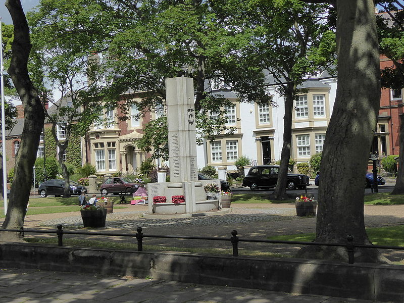 File:Tynemouth War Memorial, July 2015.JPG