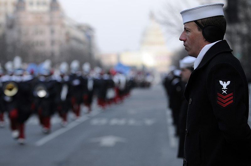 File:US Navy 090120-N-5386H-552 Sailors forming part of the honor cordon line Pennsylvania Avenue during the 2009 Inaugural Parade.jpg