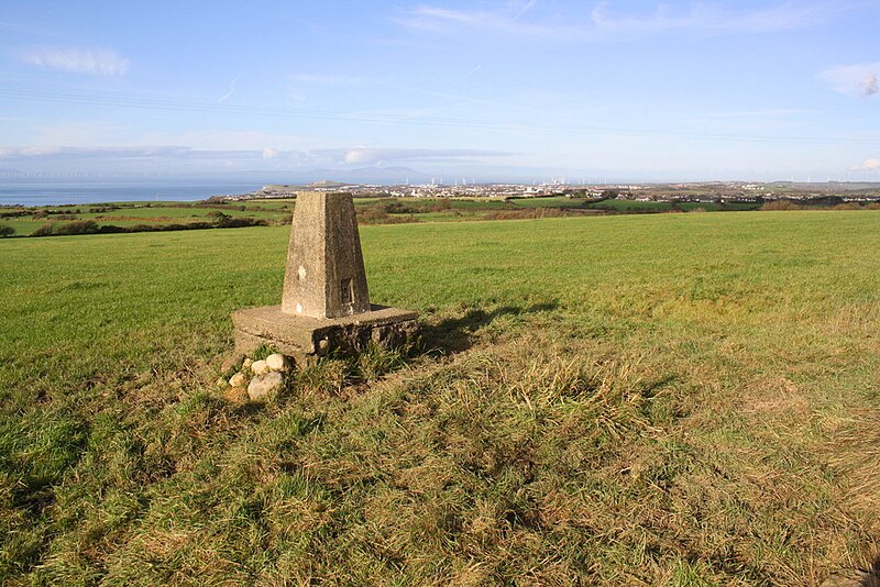 File:View towards the coast from Park House trig point - geograph.org.uk - 5978880.jpg