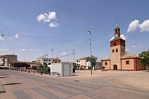 Villafranca de los Caballeros, Plaza de España.jpg
