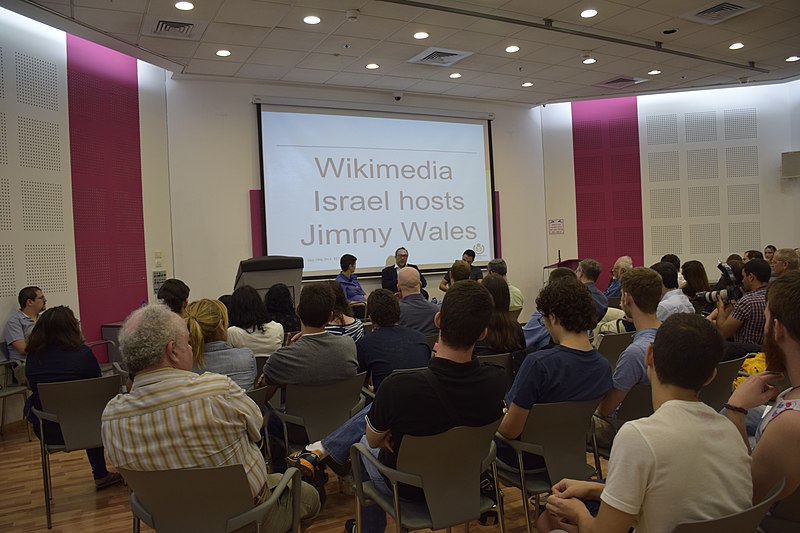 File:WMIL Community meeting with Jimmy Wales 19.5 (118).JPG